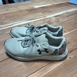 Under Armour Cream and Gray Sneakers